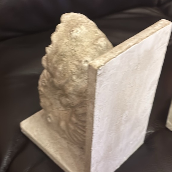 Two Bookends - Picture 4 of 5